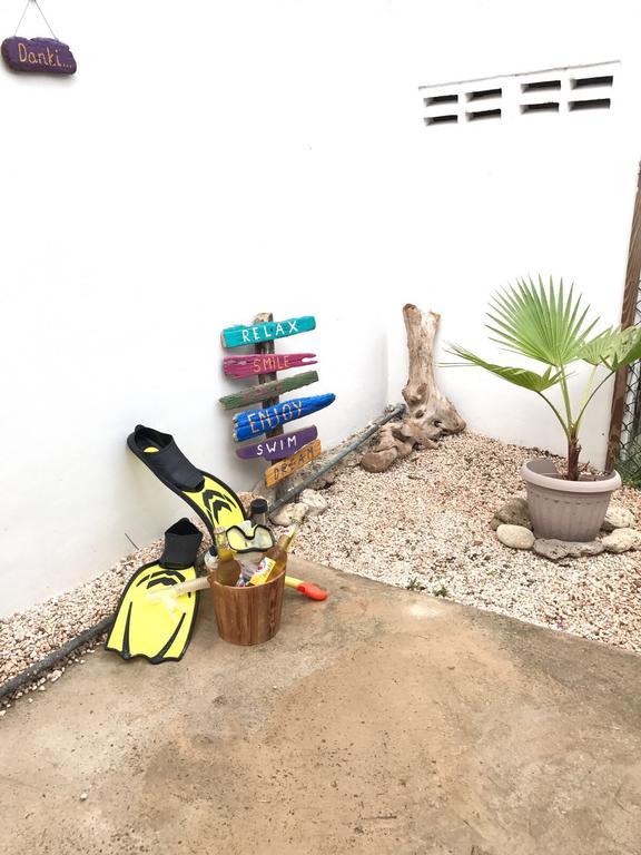 Studio Nene Willemstad Luaran gambar